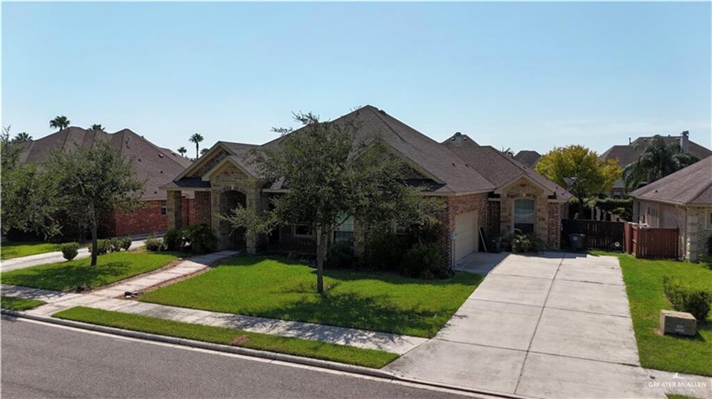 2505 Grand Canal Drive, Mission, Texas image 2