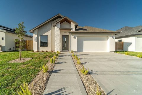 Photo of 1013 E Costa Del Sol Avenue, Edinburg, TX 78542 (MLS # 504069)