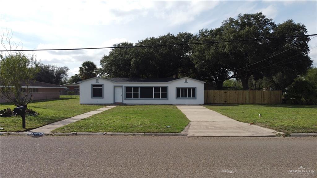 1304 S 10th Street, Raymondville, Texas image 2