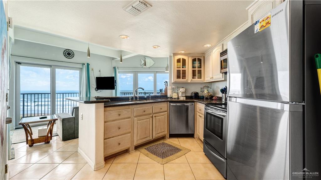 2000 Gulf Boulevard 704