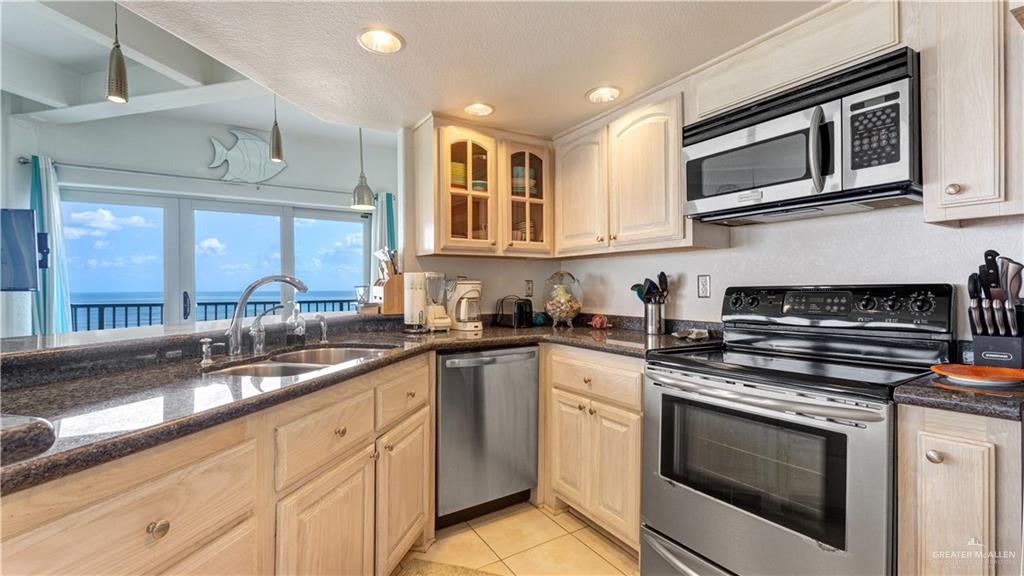 2000 Gulf Boulevard 704