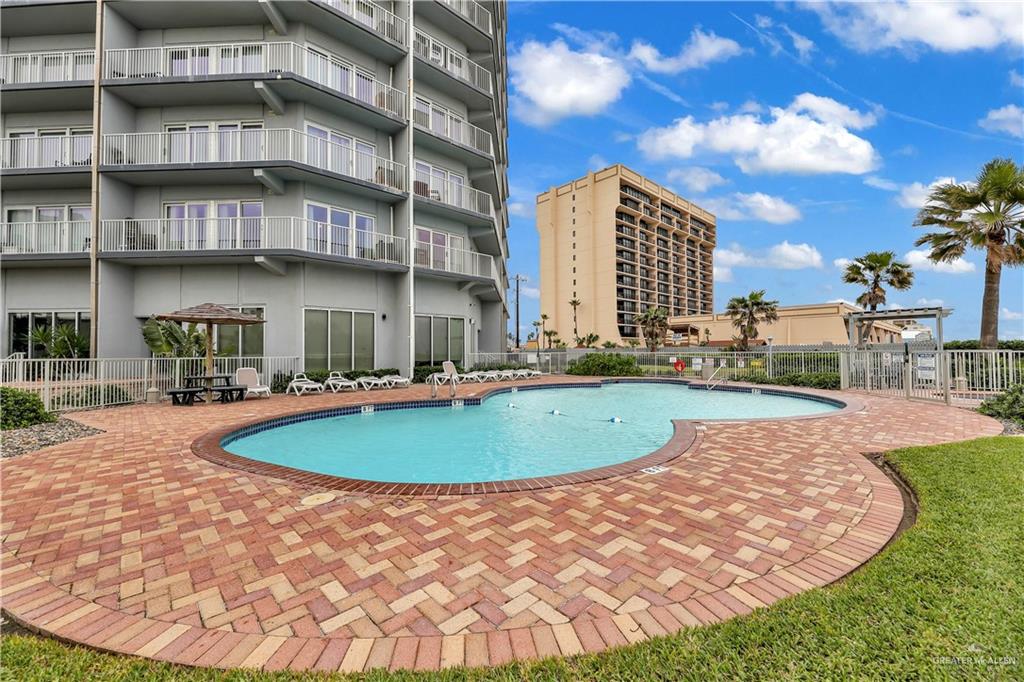 2000 Gulf Boulevard 704