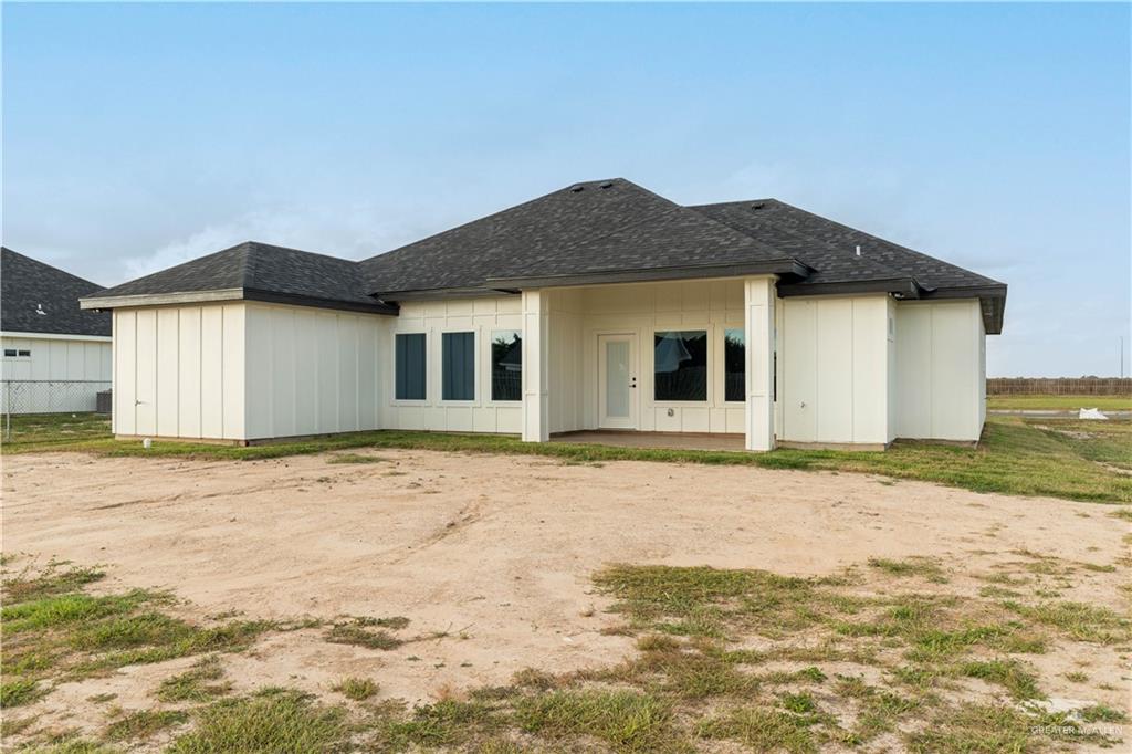 2402 Carolina Drive, Mercedes, Texas image 11