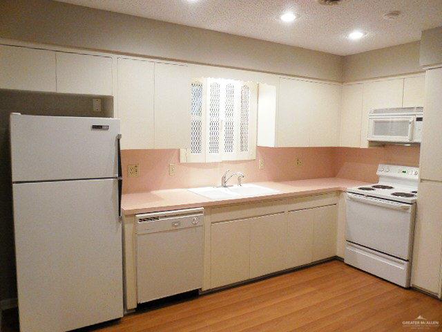 McAllen, Texas 78501, United States, 3 Bedrooms Bedrooms, ,2 BathroomsBathrooms,Residential,Active,114702