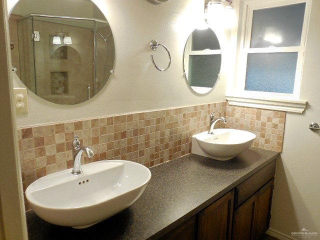 McAllen, Texas 78501, United States, 3 Bedrooms Bedrooms, ,2 BathroomsBathrooms,Residential,Active,114702