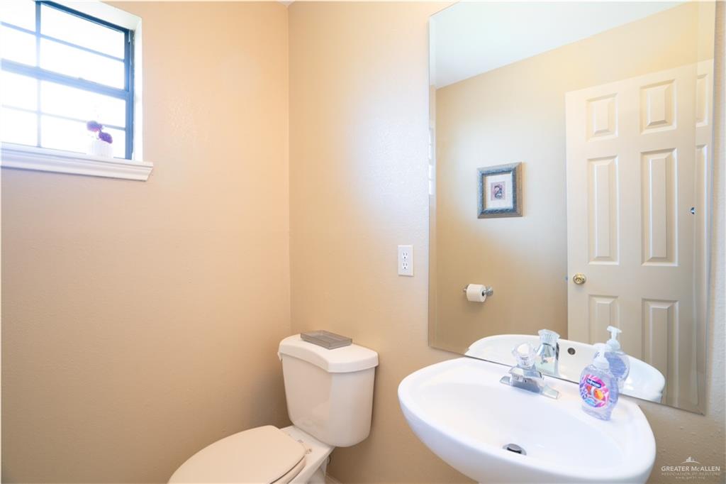 1609 Crown Point Boulevard, Mission, Texas image 13