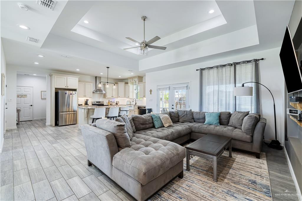 203 Cody Drive, Rio Grande City, Texas image 2