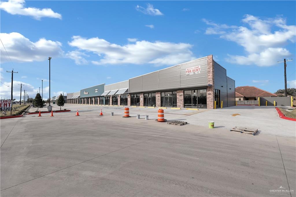 901 S Raul Longoria Road