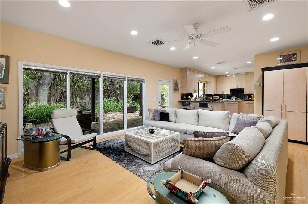 1113 Xanthisma Avenue, McAllen, Texas image 12