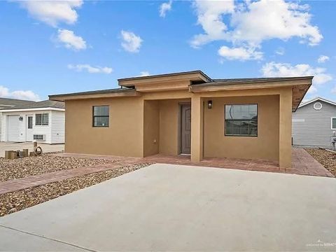 Photo of 2005 E Bogey Drive, Mission, TX 78572 (MLS # 502752)