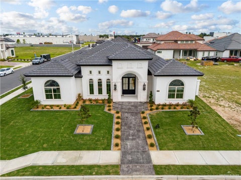Condo For Sale - 1800 S Queen Street<br/> Edinburg, TX 78539