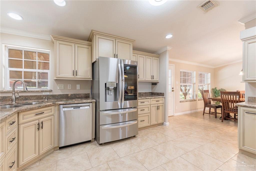 3009 Benjamin Avenue, Mercedes, Texas image 15