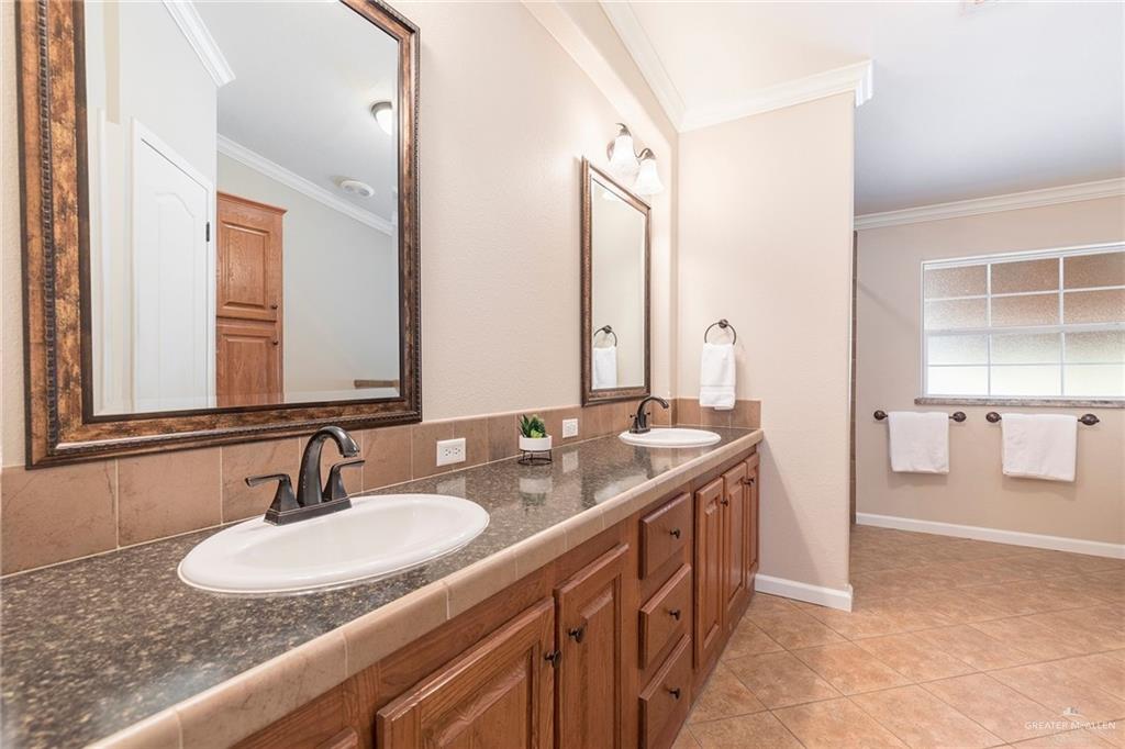 3009 Benjamin Avenue, Mercedes, Texas image 17