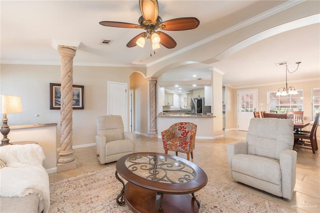 3009 Benjamin Avenue, Mercedes, Texas image 9