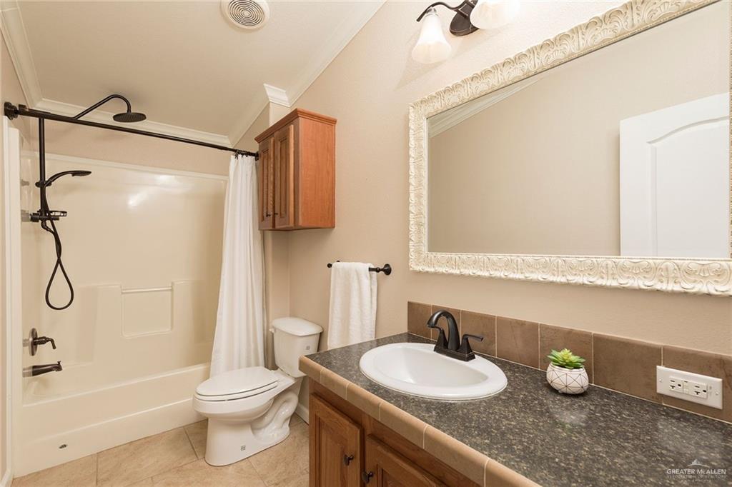 3009 Benjamin Avenue, Mercedes, Texas image 22
