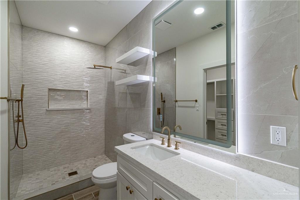322 Palm Avenue, Mercedes, Texas image 13
