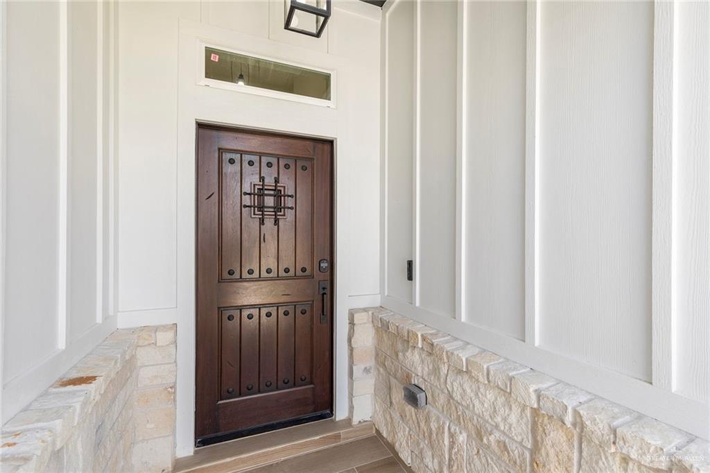 1027 Broken Arrow Drive, Alamo, Texas image 3