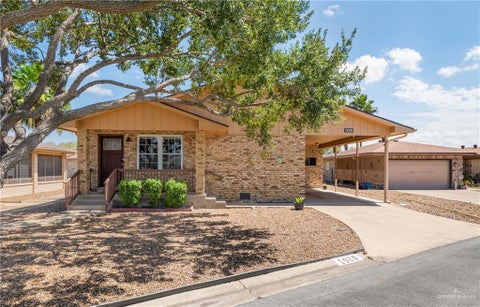 Homes For Sale - 1920 W Wisconsin Avenue<br/> Combes, TX 78550