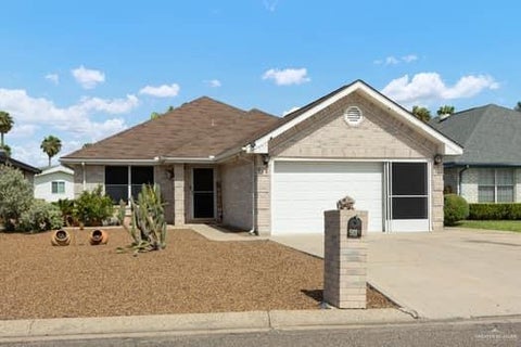Homes For Rent - 911 Lake View Drive<br/> Hidalgo County, Mission, TX 78572
