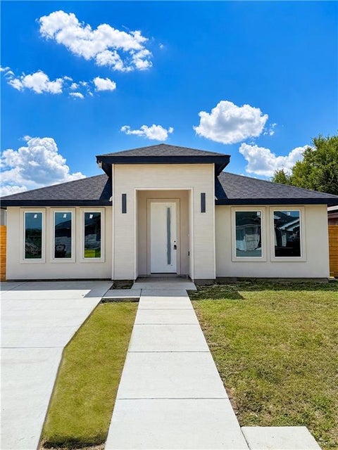 Photo of 921 Annabelle Street, Elsa, TX 78538 (MLS # 503843)
