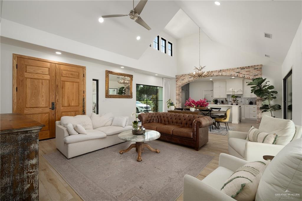 1321 W Maple Avenue, McAllen, Texas image 4