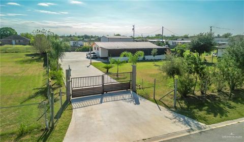 Photo of 16319 Eagle Pass Street, Edinburg, TX 78542 (MLS # 498103)