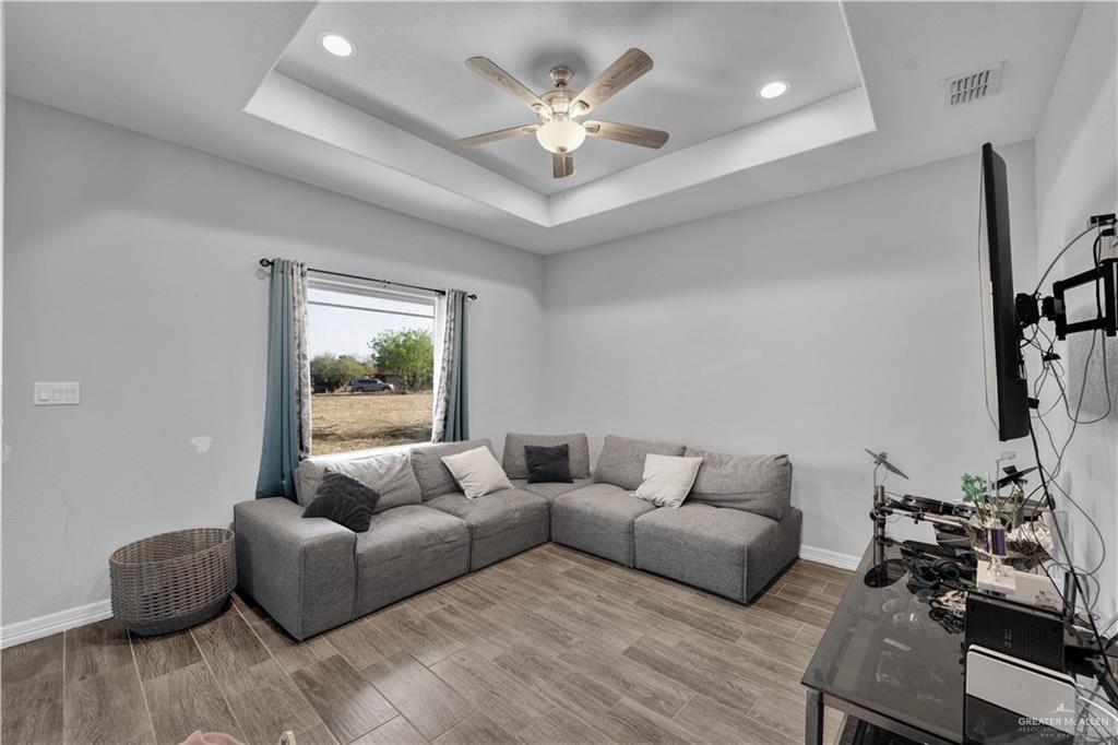 938 Arroyo Circle, Mercedes, Texas image 2