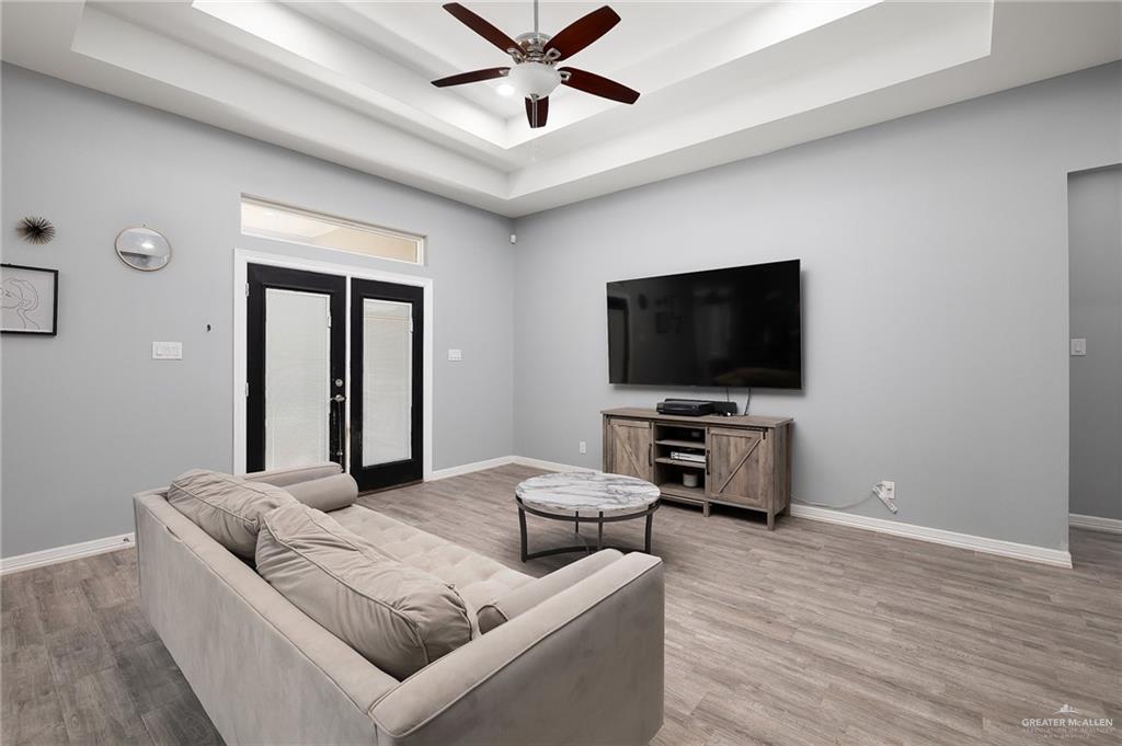 1012 Cooper Lane, San Juan, Texas image 2