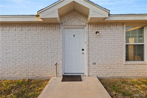 Apartment For Rent - 1022 French Avenue #4<br/> Edinburg, TX 78541