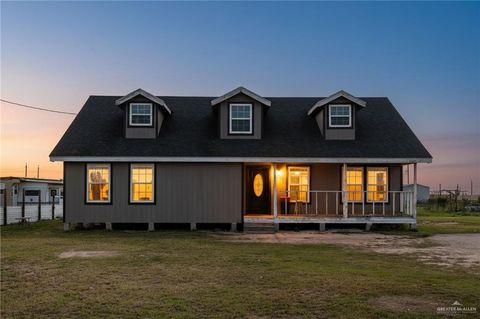 Photo of 24122 Anzalduas Lane, Edinburg, TX 78542 (MLS # 491803)