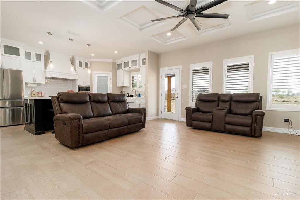 6316 Cardiff Avenue, Edinburg, Texas image 3