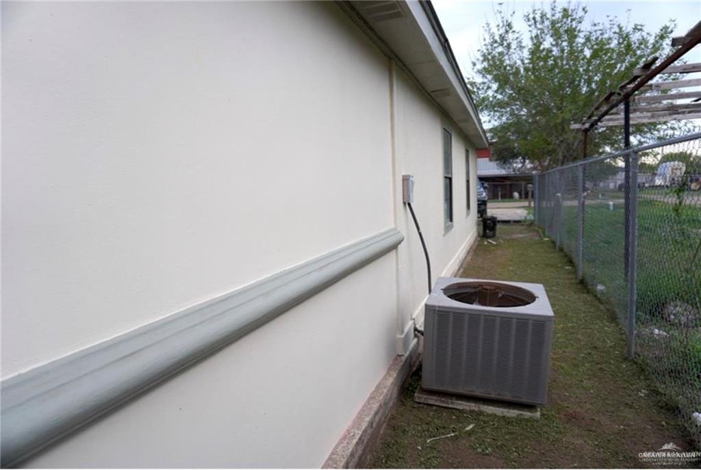321 Rafael Street, Sullivan City, Texas image 15
