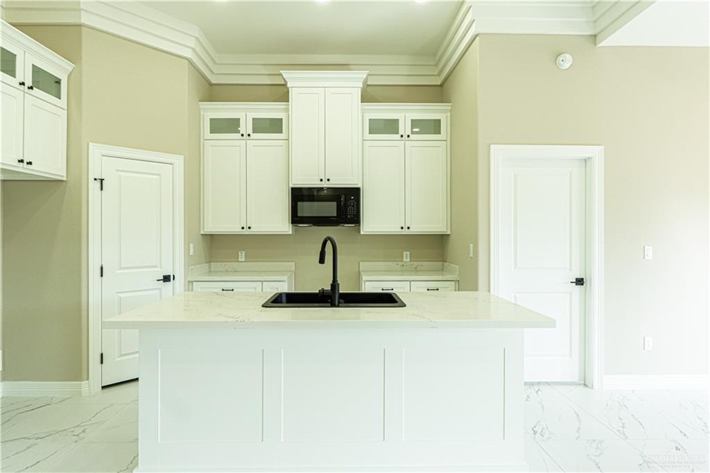 8801 Swan Lake Drive, Harlingen, Texas image 19