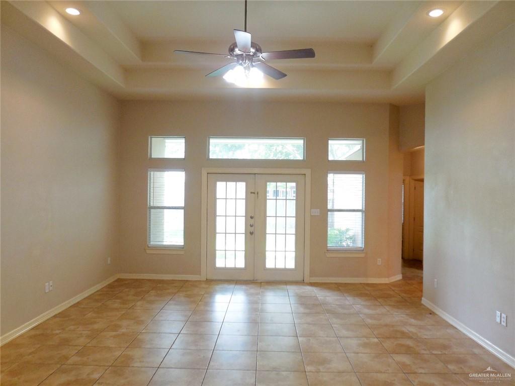 Edinburg, Texas 78541, United States, 4 Bedrooms Bedrooms, ,3 BathroomsBathrooms,Residential,Pending,65787