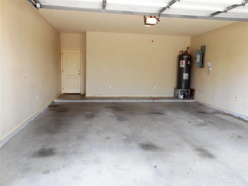 Edinburg, Texas 78541, United States, 4 Bedrooms Bedrooms, ,3 BathroomsBathrooms,Residential,Pending,65787