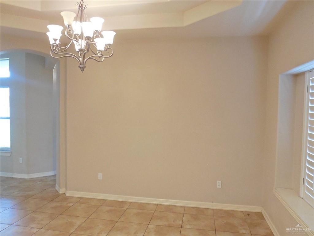 Edinburg, Texas 78541, United States, 4 Bedrooms Bedrooms, ,3 BathroomsBathrooms,Residential,Pending,65787