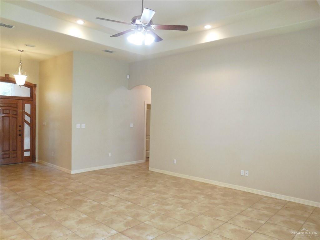 Edinburg, Texas 78541, United States, 4 Bedrooms Bedrooms, ,3 BathroomsBathrooms,Residential,Pending,65787