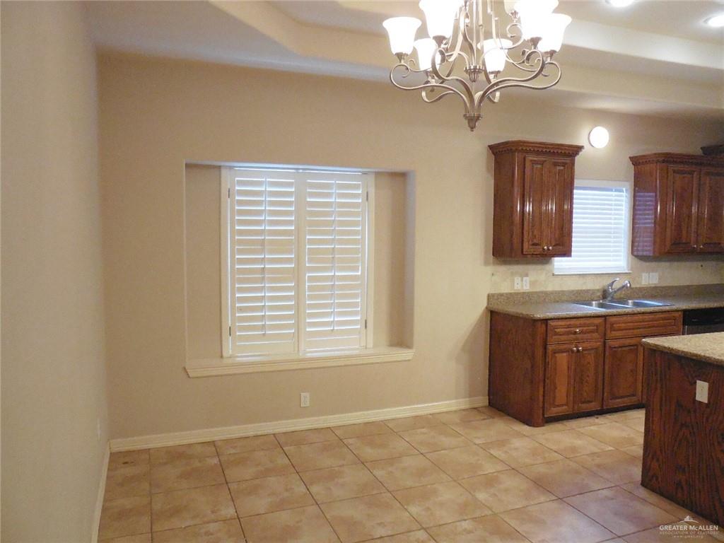 Edinburg, Texas 78541, United States, 4 Bedrooms Bedrooms, ,3 BathroomsBathrooms,Residential,Pending,65787