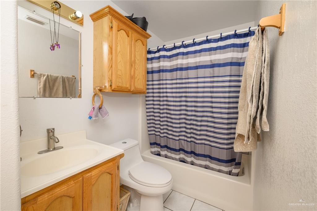 737 Carnation Drive, Los Fresnos, Texas image 14