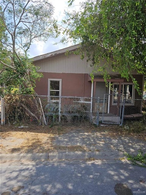 Homes For Sale - 2217 Galveston Avenue<br/> McAllen, TX 78501