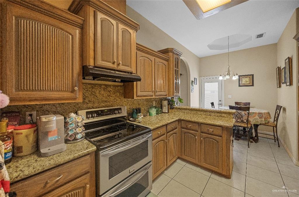 4203 Hill Crest Drive, Mission, Texas image 8