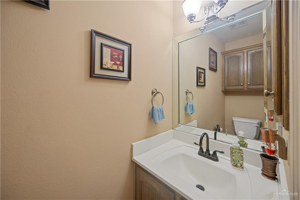 4203 Hill Crest Drive, Mission, Texas image 18