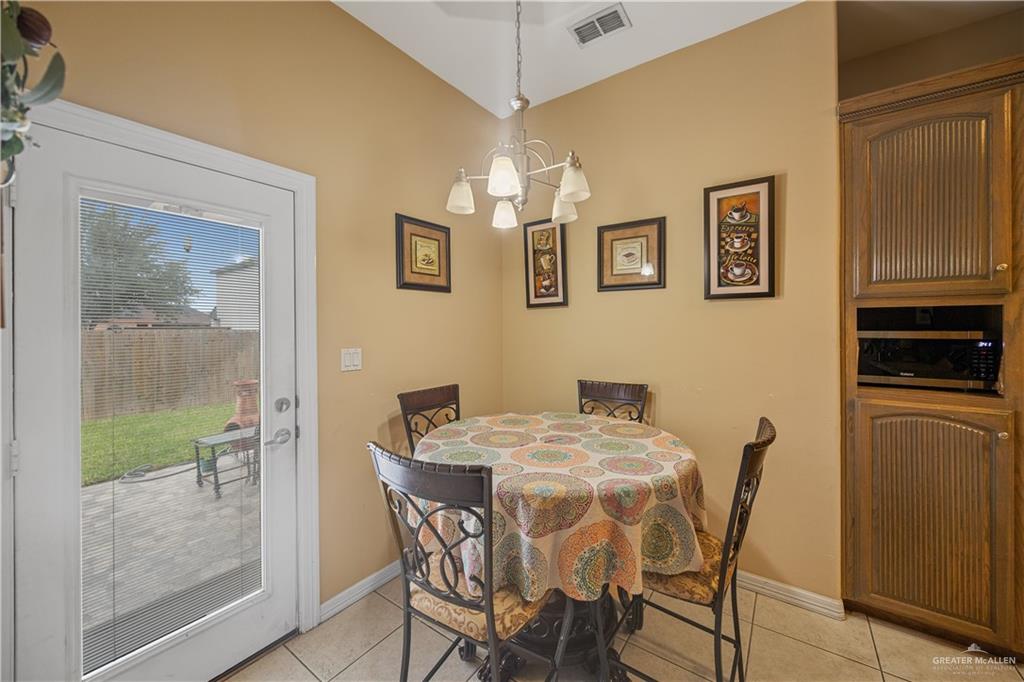 4203 Hill Crest Drive, Mission, Texas image 10