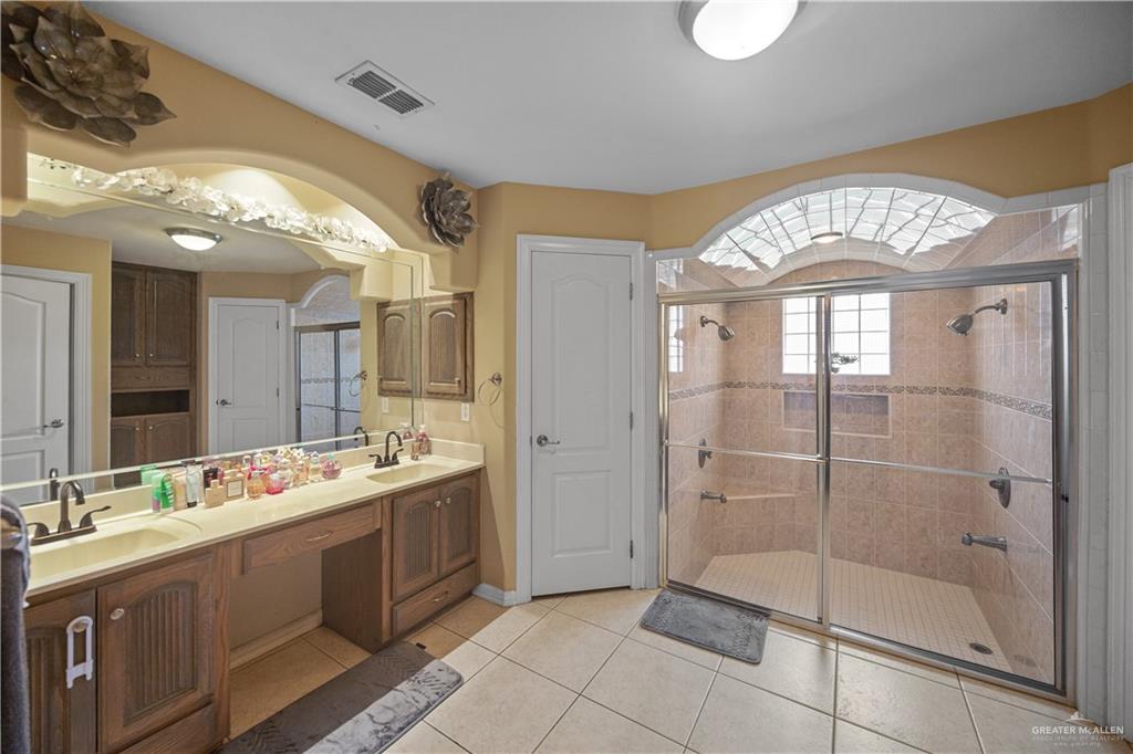 4203 Hill Crest Drive, Mission, Texas image 16