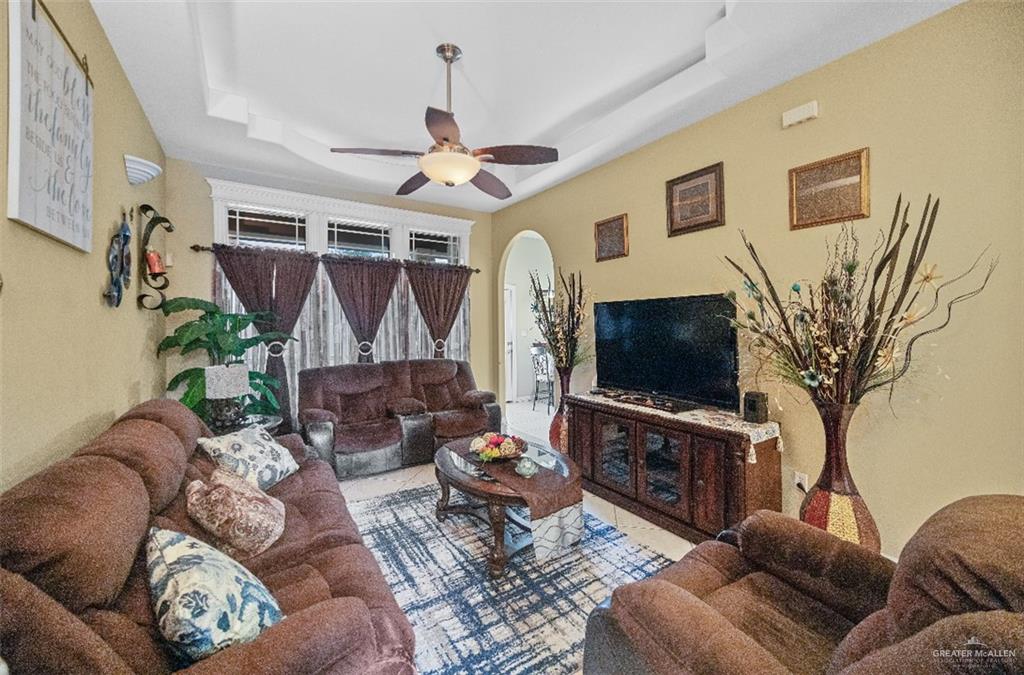 4203 Hill Crest Drive, Mission, Texas image 6