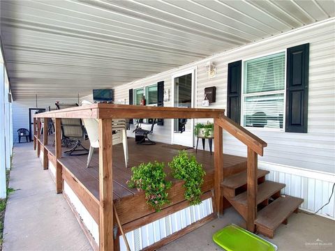 Mobile Home For Sale - 718 Showers Drive<br/> Mission, TX 78572