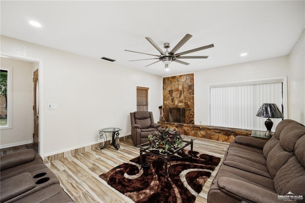 410 Stacie Lane, Mission, Texas image 2