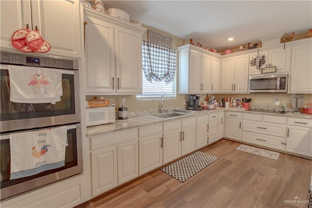 23875 Brushline Road, Edinburg, Texas image 3