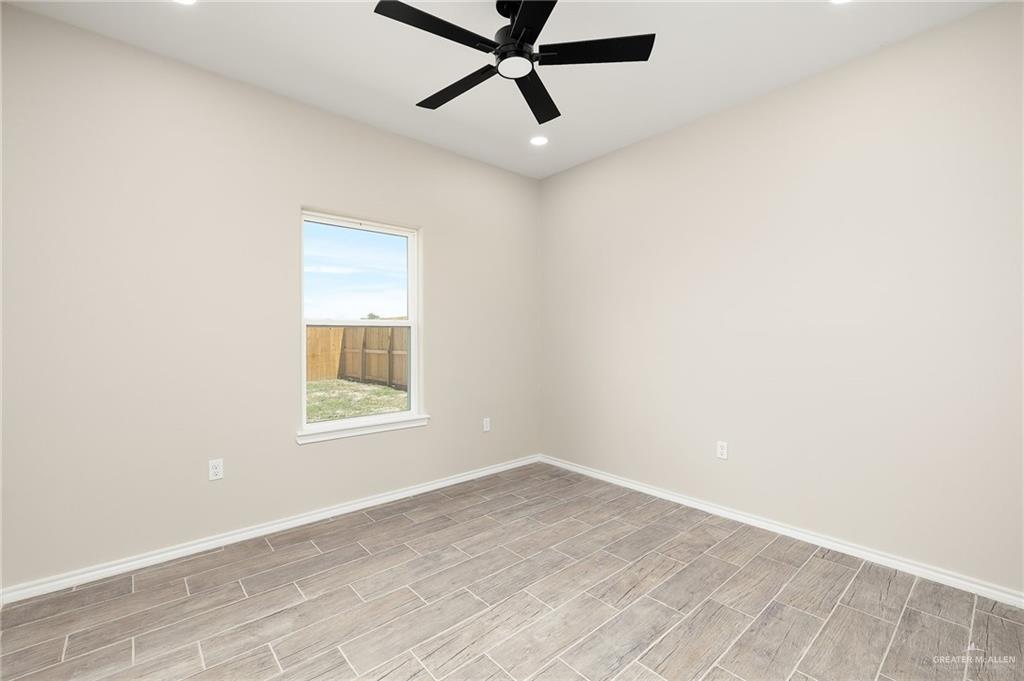 308 N Leon Avenue, Elsa, Texas image 8