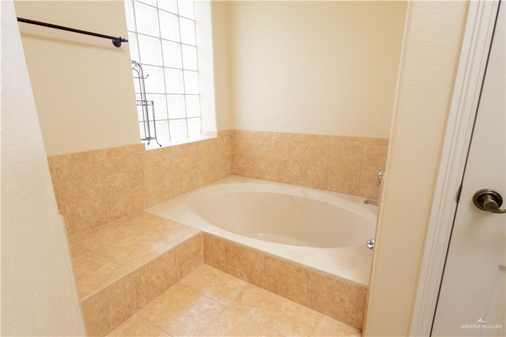 907 Amethyst Drive, Weslaco, Texas image 22